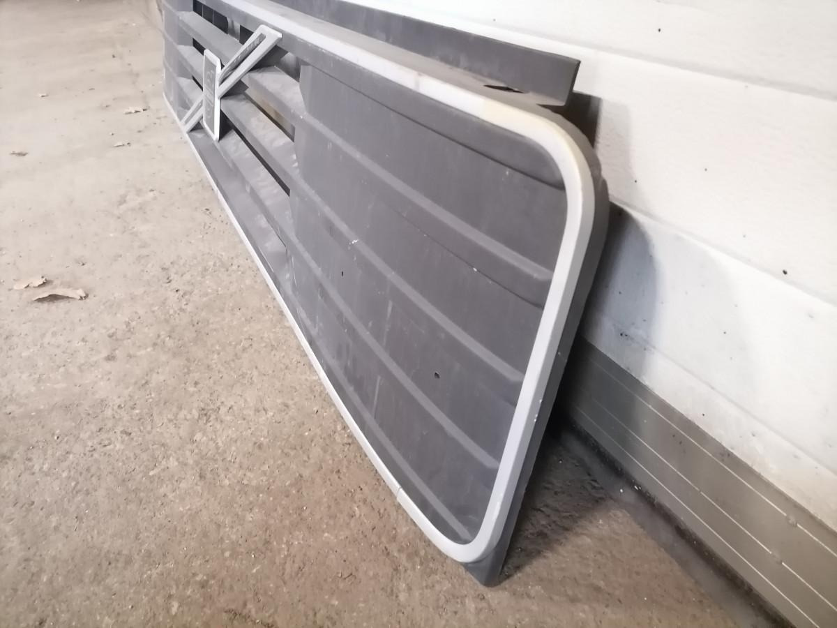 Volvo Grille panel 8144455 - جلوپنجره - شاحنة: صور 3 Volvo Grille panel 8144455 - جلوپنجره - شاحنة: صور 3