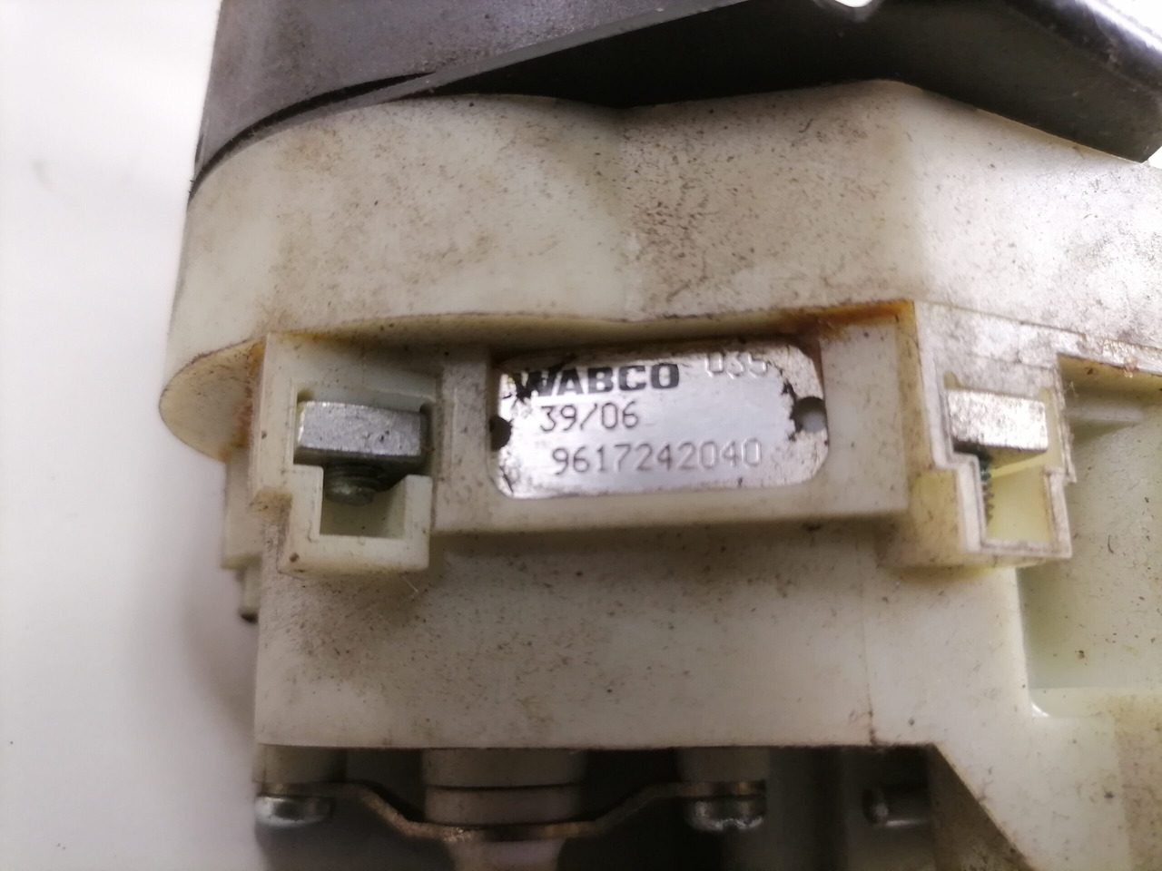 Volvo Handbrake control lever 20367533 - قطع غيار عامة - شاحنة: صور 5 Volvo Handbrake control lever 20367533 - قطع غيار عامة - شاحنة: صور 5