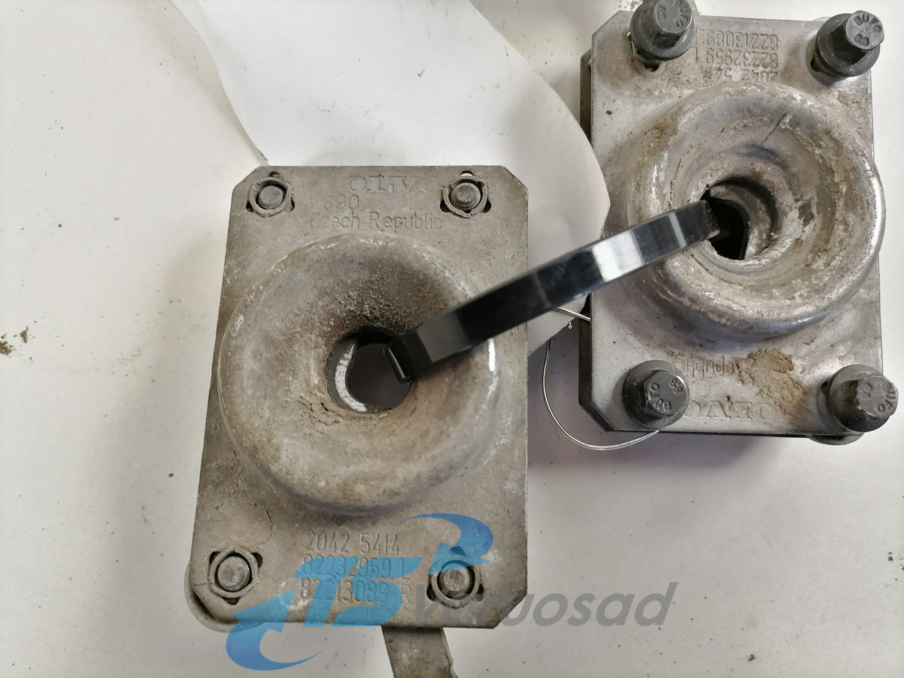 Volvo Iluvõre lukk 20425414 - جلوپنجره - شاحنة: صور 3 Volvo Iluvõre lukk 20425414 - جلوپنجره - شاحنة: صور 3