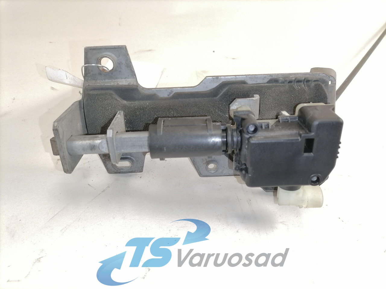 Volvo Iluvõre lukk 82208559 - جلوپنجره - شاحنة: صور 2 Volvo Iluvõre lukk 82208559 - جلوپنجره - شاحنة: صور 2