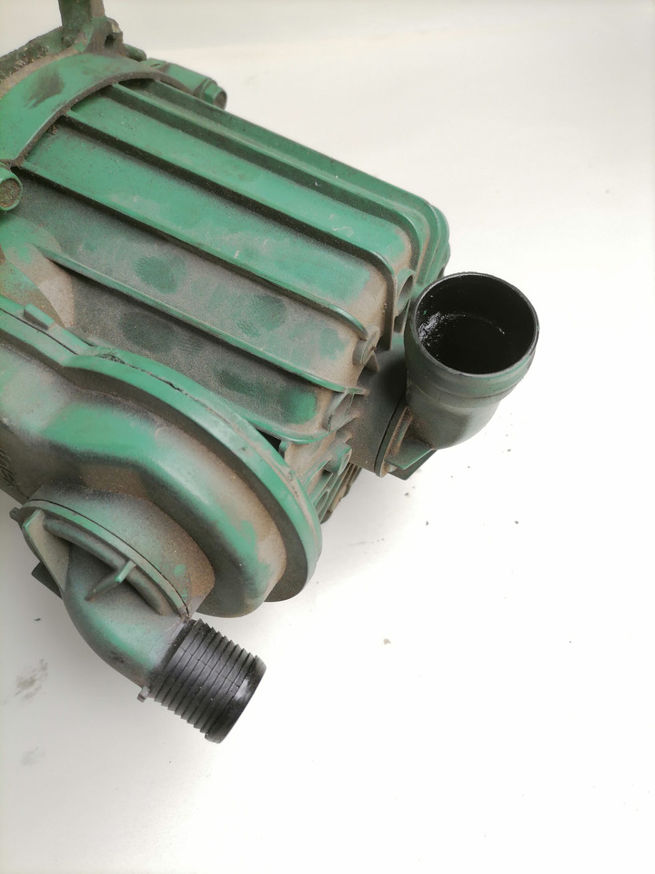 Volvo Karterituulutuse õliaurude separaator 21373007 - علبة المرافق - شاحنة: صور 5 Volvo Karterituulutuse õliaurude separaator 21373007 - علبة المرافق - شاحنة: صور 5