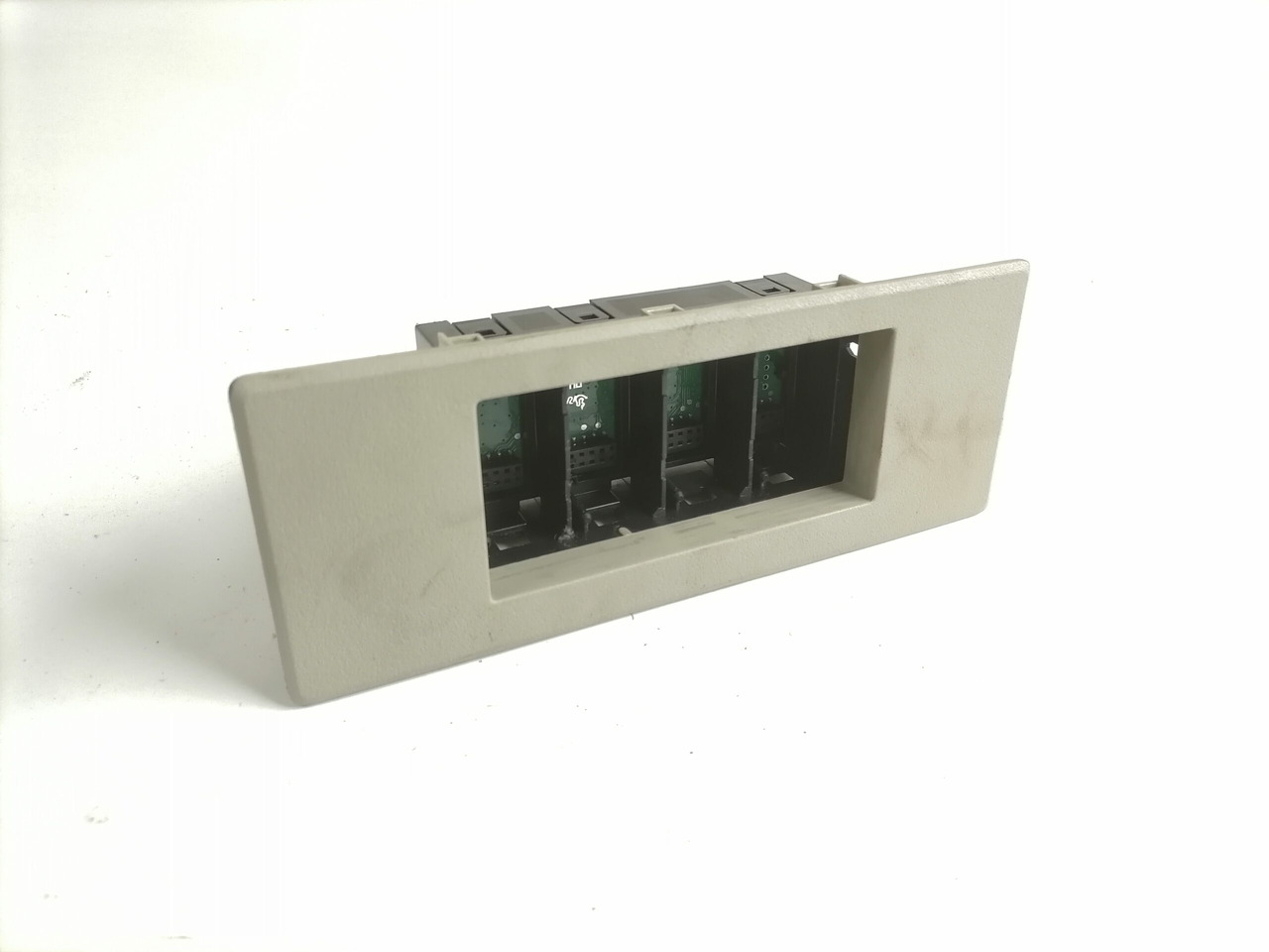 Volvo Lülitite moodul 22026373 - الكبائن - شاحنة: صور 1 Volvo Lülitite moodul 22026373 - الكبائن - شاحنة: صور 1