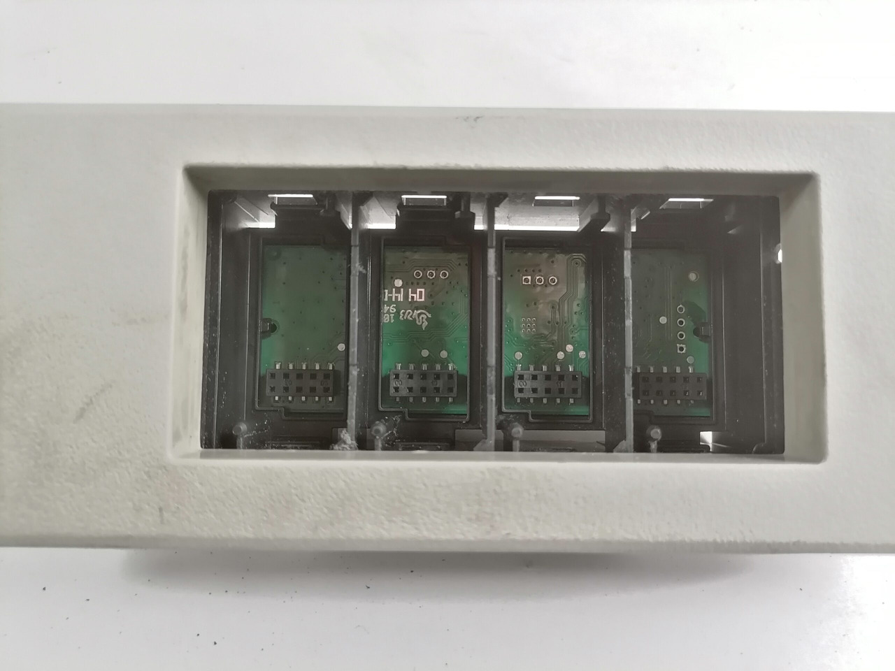 Volvo Lülitite moodul 22026373 - الكبائن - شاحنة: صور 2 Volvo Lülitite moodul 22026373 - الكبائن - شاحنة: صور 2