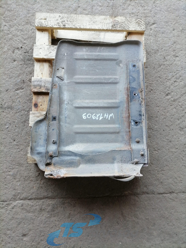 Volvo Muffler cover 22223840 - كاتم صوت - شاحنة: صور 2 Volvo Muffler cover 22223840 - كاتم صوت - شاحنة: صور 2