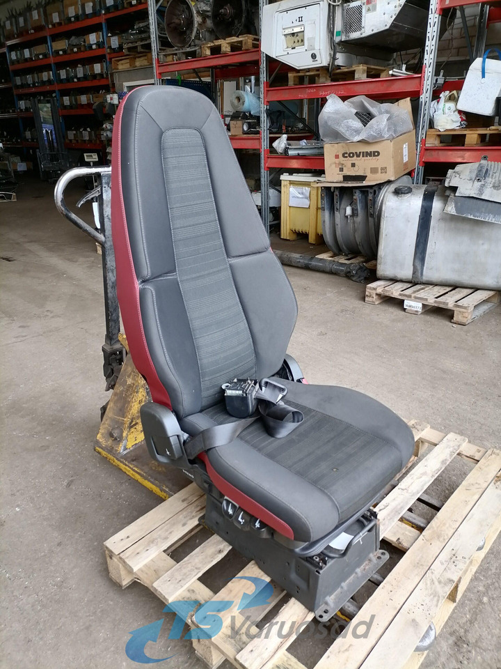 Volvo Passenger seat 82201647 - مقاعد السيارات - شاحنة: صور 1 Volvo Passenger seat 82201647 - مقاعد السيارات - شاحنة: صور 1