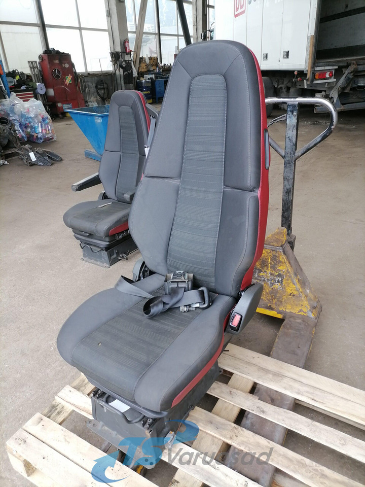 Volvo Passenger seat 82201647 - مقاعد السيارات - شاحنة: صور 2 Volvo Passenger seat 82201647 - مقاعد السيارات - شاحنة: صور 2
