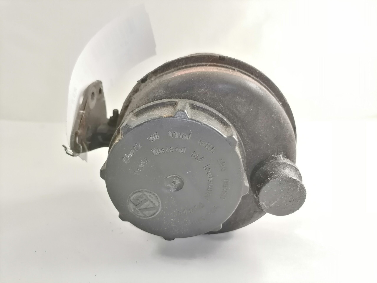 Volvo Steering oil tank+ bracket 1592945 - خرطوم التوجيه - شاحنة: صور 4 Volvo Steering oil tank+ bracket 1592945 - خرطوم التوجيه - شاحنة: صور 4