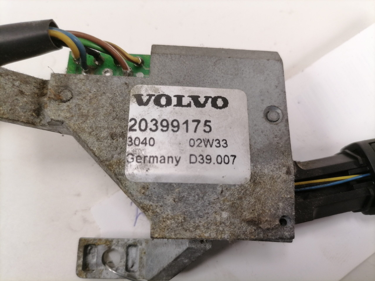 Volvo Switch 20399175 - النظام الكهربائي - شاحنة: صور 2 Volvo Switch 20399175 - النظام الكهربائي - شاحنة: صور 2