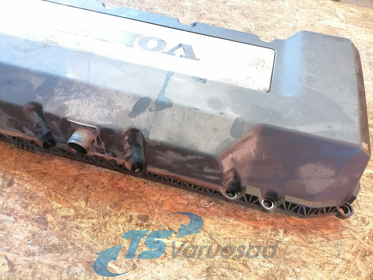 Volvo Valve cover 21627156 - اسطوانة رئيس - شاحنة: صور 4 Volvo Valve cover 21627156 - اسطوانة رئيس - شاحنة: صور 4