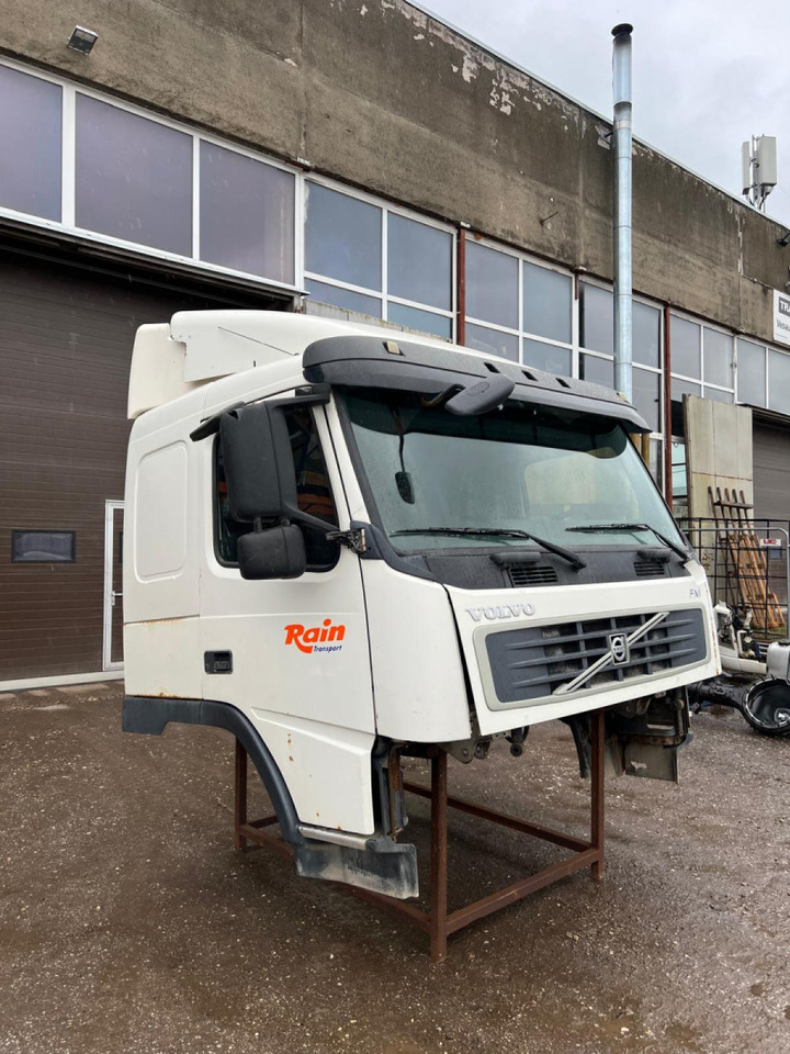 Volvo Volvo kabiin 85103669 - الكابينة والداخلية - شاحنة: صور 2 Volvo Volvo kabiin 85103669 - الكابينة والداخلية - شاحنة: صور 2