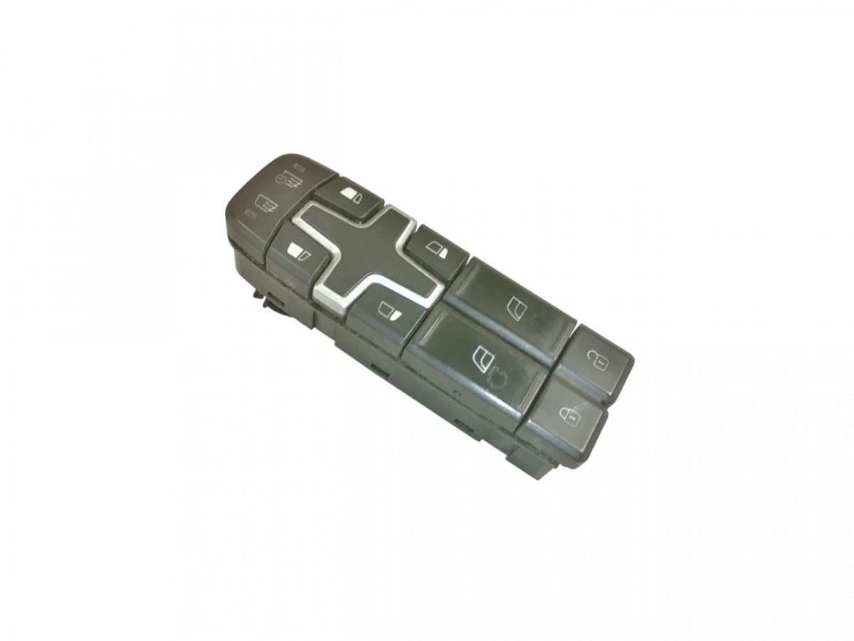 Volvo Volvo lüliti, aknatõstuk 22154235 - الكبائن - شاحنة: صور 1 Volvo Volvo lüliti, aknatõstuk 22154235 - الكبائن - شاحنة: صور 1