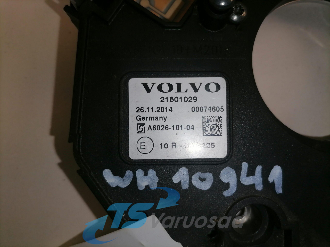 Volvo Volvo rooli lülitite kandur 21601029 - الكبائن - شاحنة: صور 4 Volvo Volvo rooli lülitite kandur 21601029 - الكبائن - شاحنة: صور 4