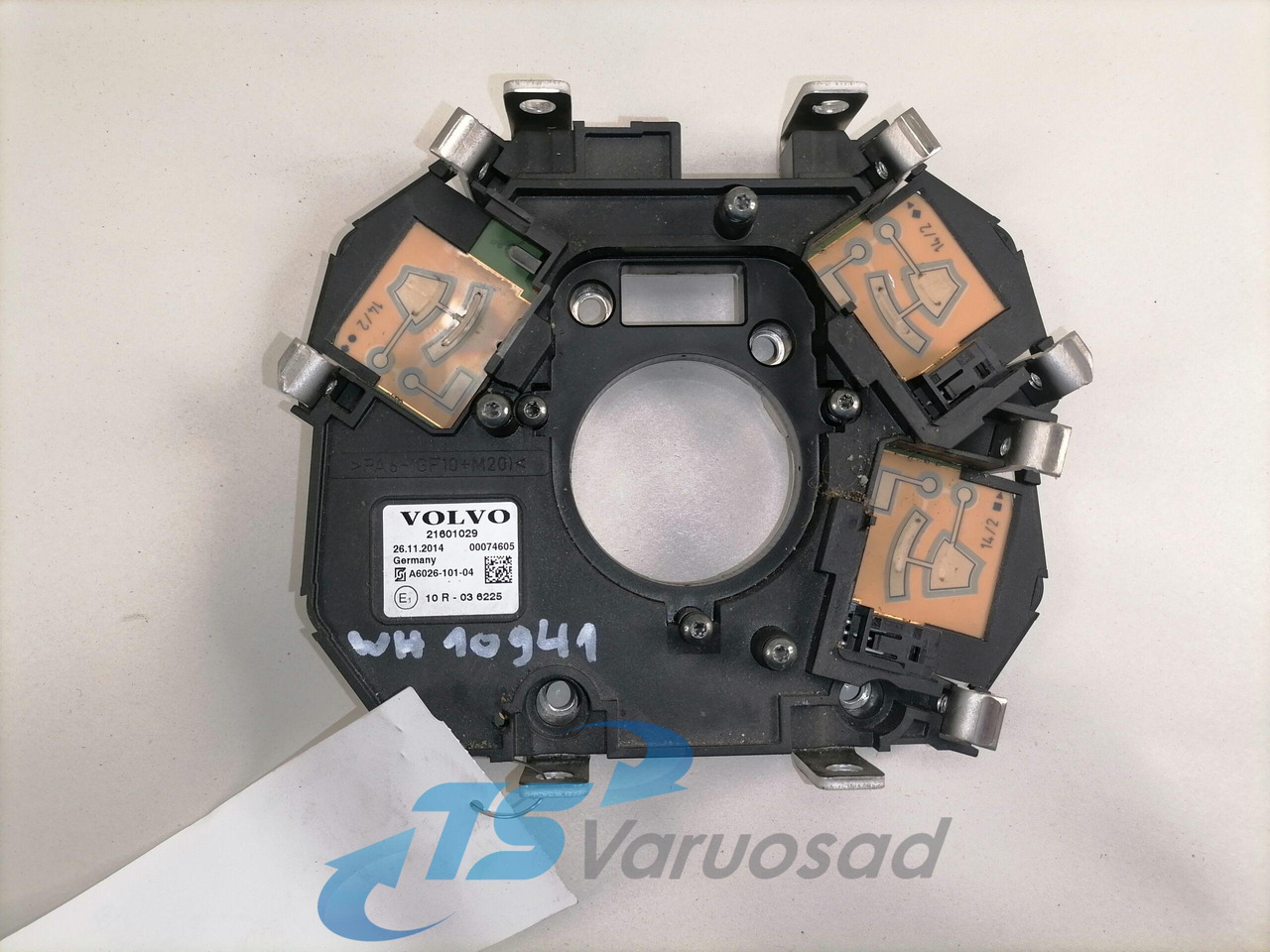 Volvo Volvo rooli lülitite kandur 21601029 - الكبائن - شاحنة: صور 2 Volvo Volvo rooli lülitite kandur 21601029 - الكبائن - شاحنة: صور 2