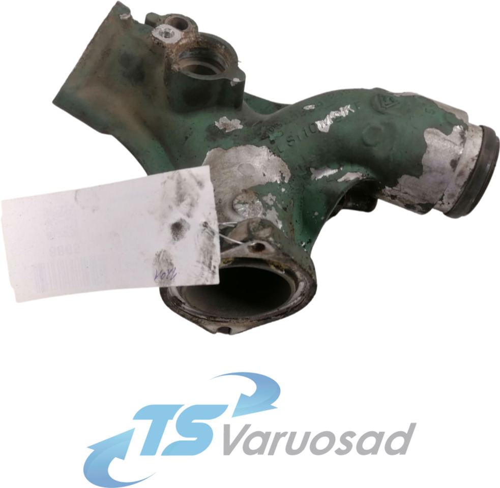 Volvo Water pump manifold / housing 20539684 - مضخة المبرد - شاحنة: صور 1 Volvo Water pump manifold / housing 20539684 - مضخة المبرد - شاحنة: صور 1