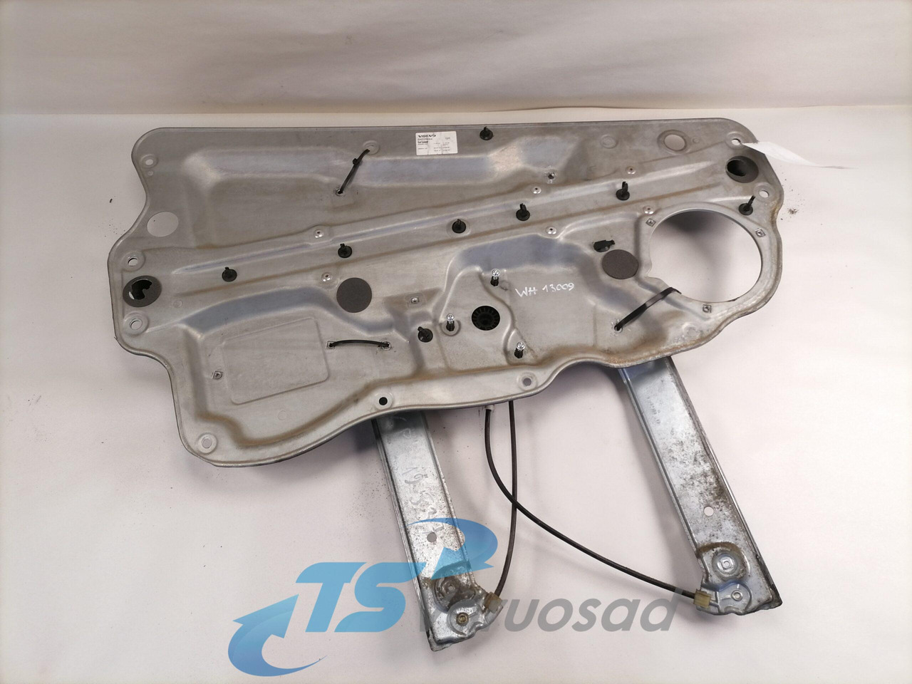 Volvo window mechanism 84225944 - باب و قطع الغيار - شاحنة: صور 1 Volvo window mechanism 84225944 - باب و قطع الغيار - شاحنة: صور 1