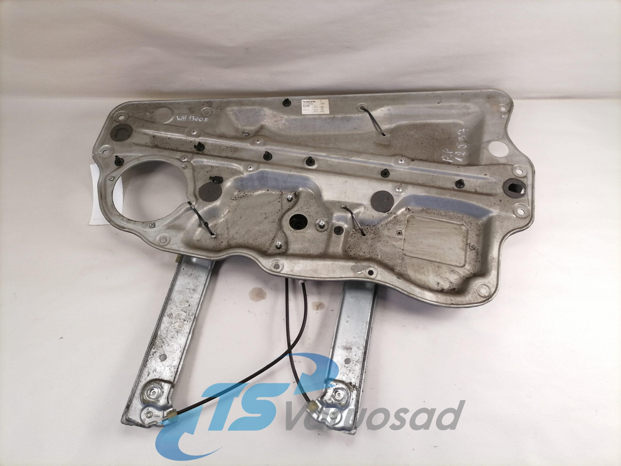 Volvo window mechanism 84225953 - باب و قطع الغيار - شاحنة: صور 1 Volvo window mechanism 84225953 - باب و قطع الغيار - شاحنة: صور 1