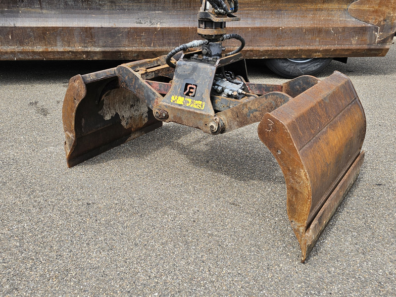 DAF TATRA T158/II 6X6 / HMF Z CRANE + 2 SIDE TIPPER - قلابات, شاحنة كرين: صور 5 DAF TATRA T158/II 6X6 / HMF Z CRANE + 2 SIDE TIPPER - قلابات, شاحنة كرين: صور 5