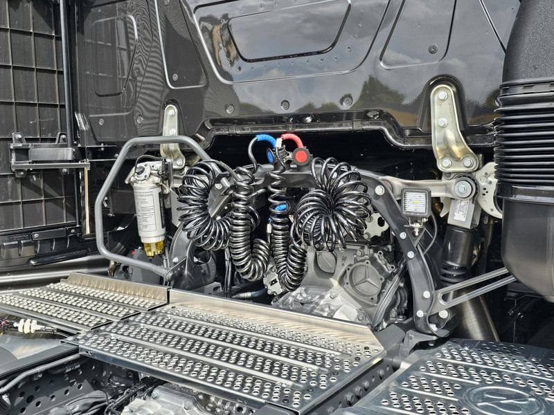 شاحنة جرار Mercedes-Benz ACTROS 2548 / GIGASPACE / PTO / 6X2/4 / !! NEW !!: صور 11 شاحنة جرار Mercedes-Benz ACTROS 2548 / GIGASPACE / PTO / 6X2/4 / !! NEW !!: صور 11