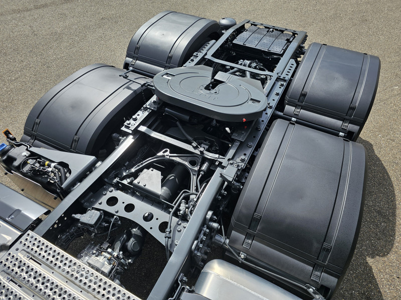 شاحنة جرار Mercedes-Benz ACTROS 2548 / GIGASPACE / PTO / 6X2/4 / !! NEW !!: صور 13 شاحنة جرار Mercedes-Benz ACTROS 2548 / GIGASPACE / PTO / 6X2/4 / !! NEW !!: صور 13