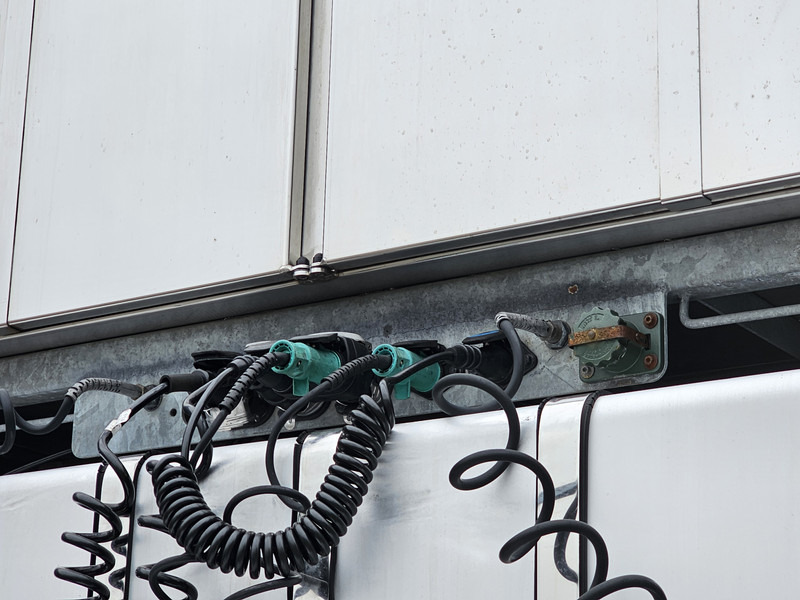 شاحنة Volvo FH 540 8x4 / RETARDER / I PARK COOL / 90T: صور 20 شاحنة Volvo FH 540 8x4 / RETARDER / I PARK COOL / 90T: صور 20