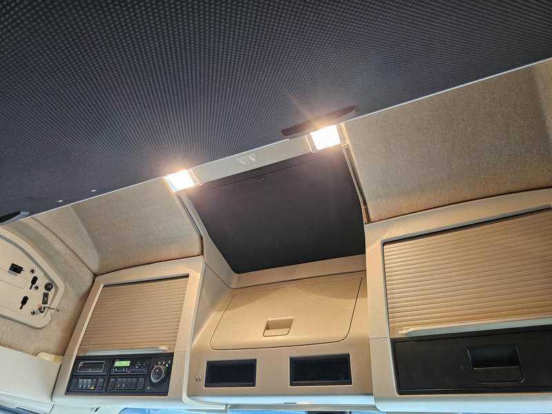 شاحنة Volvo FH 540 8x4 / RETARDER / I PARK COOL / 90T: صور 19 شاحنة Volvo FH 540 8x4 / RETARDER / I PARK COOL / 90T: صور 19