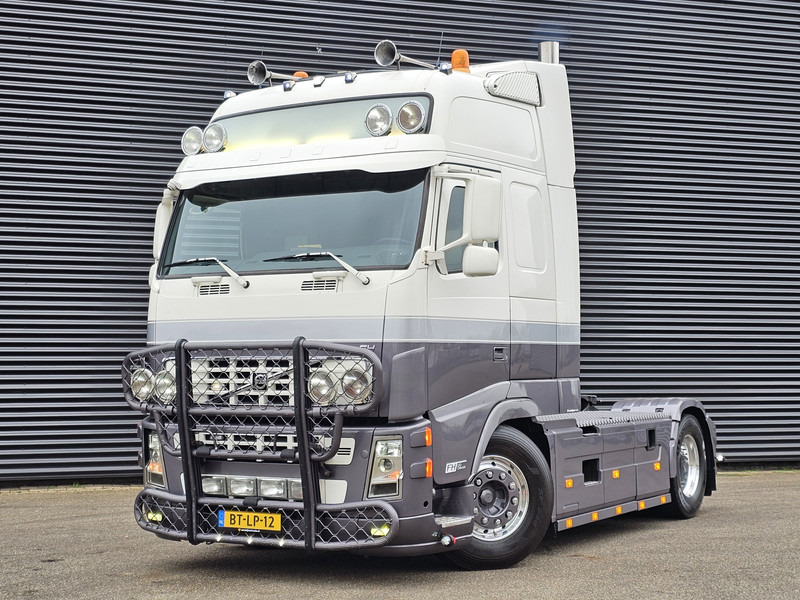 Volvo FH400 4X2 / SHOWTRUCK / SPECIAL / EXHAUST VALVE - شاحنة جرار: صور 1 Volvo FH400 4X2 / SHOWTRUCK / SPECIAL / EXHAUST VALVE - شاحنة جرار: صور 1