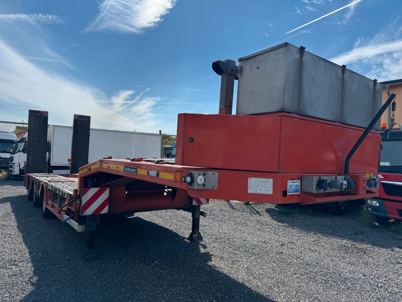 Goldhofer STN-L 3 (245) RM Lift- & Lenkache | hydr. Rampen - عربة مسطحة منخفضة نصف مقطورة: صور 5 Goldhofer STN-L 3 (245) RM Lift- & Lenkache | hydr. Rampen - عربة مسطحة منخفضة نصف مقطورة: صور 5