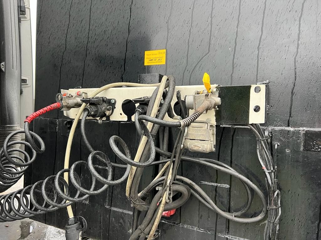 Langendorf Tiefbett mit Rampen Hydraulisch Langendorf Tiefbett mit Rampen Hydraulisch - عربة مسطحة منخفضة نصف مقطورة: صور 4 Langendorf Tiefbett mit Rampen Hydraulisch Langendorf Tiefbett mit Rampen Hydraulisch - عربة مسطحة منخفضة نصف مقطورة: صور 4