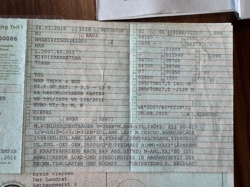 MAN 12.250 4X2 Koffer LBW Klima Diff.Sperre AHK MAN 12.250 4X2 Koffer LBW Klima Diff.Sperre AHK - بصندوق مغلق شاحنة: صور 2 MAN 12.250 4X2 Koffer LBW Klima Diff.Sperre AHK MAN 12.250 4X2 Koffer LBW Klima Diff.Sperre AHK - بصندوق مغلق شاحنة: صور 2