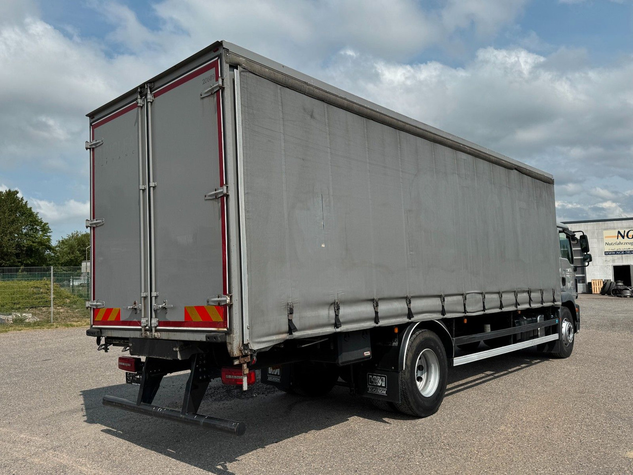 بصندوق مغلق شاحنة MAN 18.290 4X2 Koffer / Plane Top Zustand 8,30 Meter: صور 9