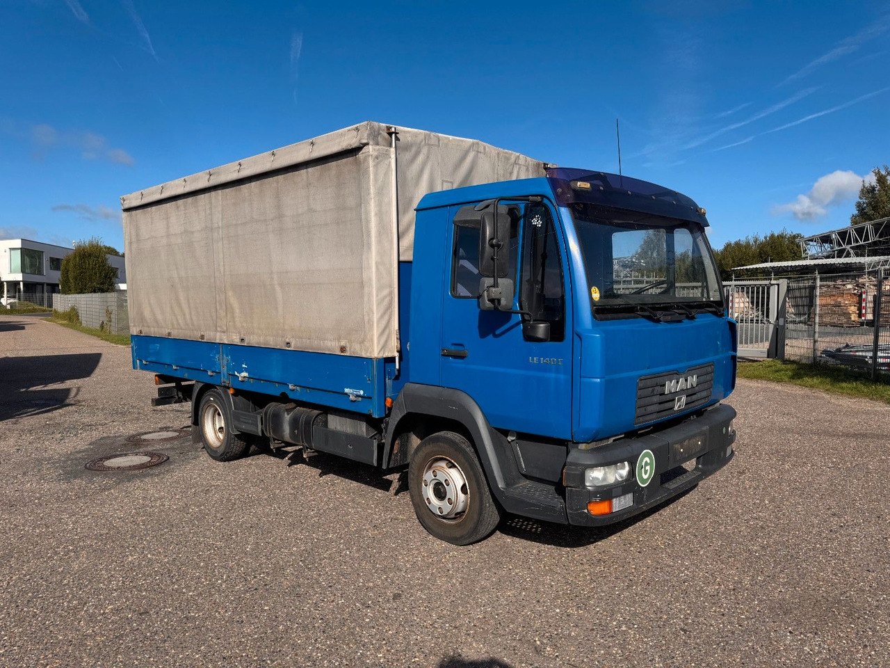 MAN 8.140 4X2 Pritsche Plane Original Km - الشاحنات الصغيرة ستائر: صور 1 MAN 8.140 4X2 Pritsche Plane Original Km - الشاحنات الصغيرة ستائر: صور 1