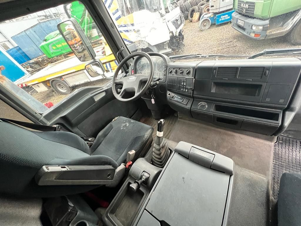 MAN 8.180 4X2 offene Pritsche MAN 8.180 4X2 offene Pritsche - الشاحنات الصغيرة المسطحة: صور 4 MAN 8.180 4X2 offene Pritsche MAN 8.180 4X2 offene Pritsche - الشاحنات الصغيرة المسطحة: صور 4
