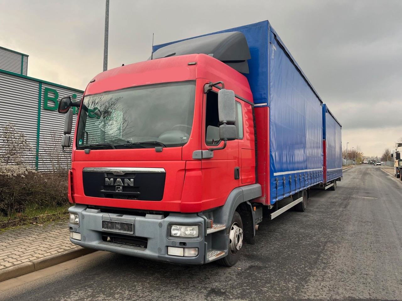 تأجير  MAN 8.220 4X2 Pritschenwagen MAN 8.220 4X2 Pritschenwagen: صور 6