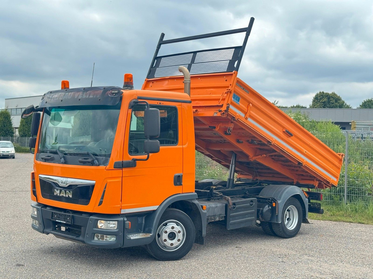 MAN 8.220 4x2 Meiller 3S. Kipper | Sperrdiff. | AHK - قلابات: صور 1 MAN 8.220 4x2 Meiller 3S. Kipper | Sperrdiff. | AHK - قلابات: صور 1
