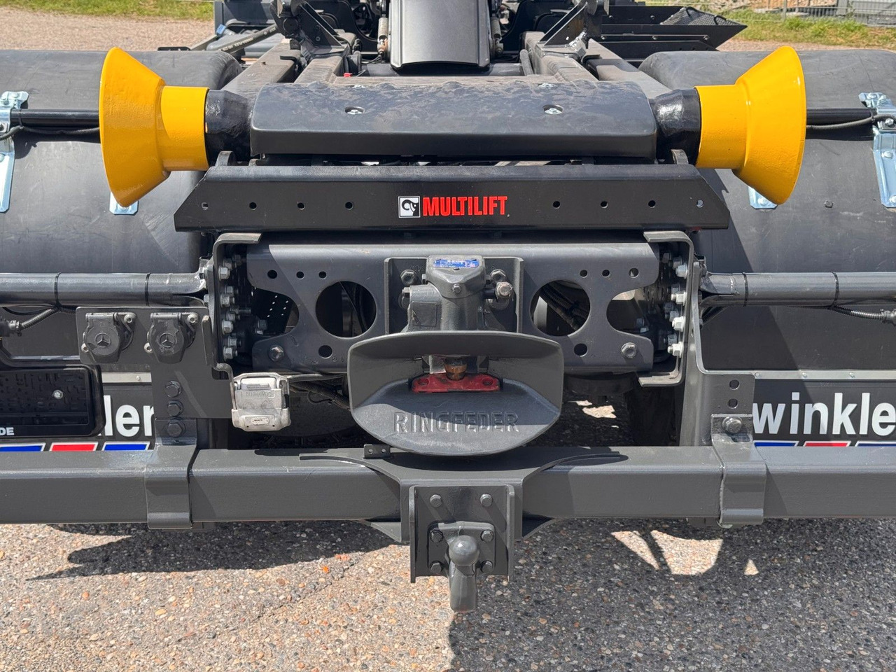 شاحنة ذات الخطاف Mercedes-Benz 1833 4X2 Multilift Abroller Top Zustand: صور 6
