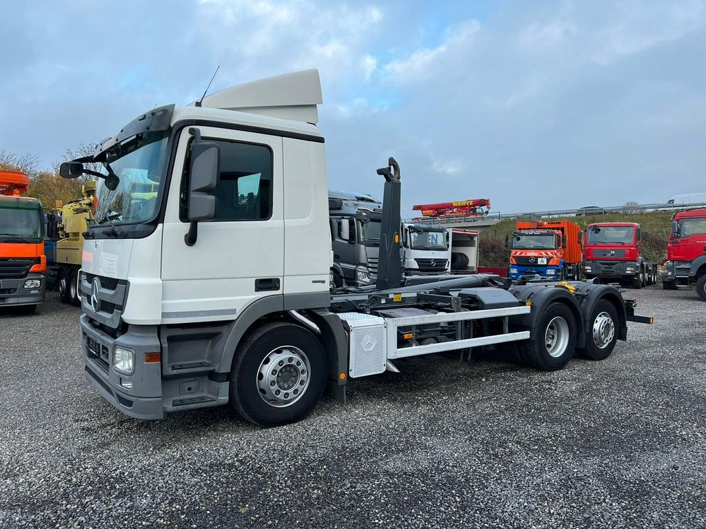 شاحنة ذات الخطاف Mercedes-Benz 2541 6X2 Meiller Funk Zustand wie 200 tkm Mercedes-Benz 2541 6X2 Meiller RK 20.65 Funk | Top Zustand!: صور 6 شاحنة ذات الخطاف Mercedes-Benz 2541 6X2 Meiller Funk Zustand wie 200 tkm Mercedes-Benz 2541 6X2 Meiller RK 20.65 Funk | Top Zustand!: صور 6