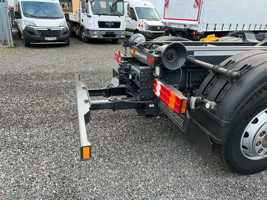 شاحنة ذات الخطاف Mercedes-Benz 2541 6X2 Meiller Funk Zustand wie 200 tkm Mercedes-Benz 2541 6X2 Meiller RK 20.65 Funk | Top Zustand!: صور 10 شاحنة ذات الخطاف Mercedes-Benz 2541 6X2 Meiller Funk Zustand wie 200 tkm Mercedes-Benz 2541 6X2 Meiller RK 20.65 Funk | Top Zustand!: صور 10