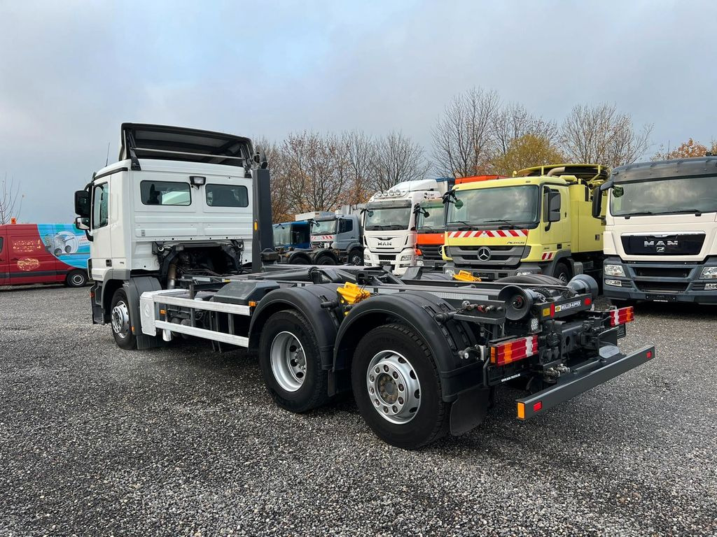 شاحنة ذات الخطاف Mercedes-Benz 2541 6X2 Meiller Funk Zustand wie 200 tkm Mercedes-Benz 2541 6X2 Meiller RK 20.65 Funk | Top Zustand!: صور 12 شاحنة ذات الخطاف Mercedes-Benz 2541 6X2 Meiller Funk Zustand wie 200 tkm Mercedes-Benz 2541 6X2 Meiller RK 20.65 Funk | Top Zustand!: صور 12