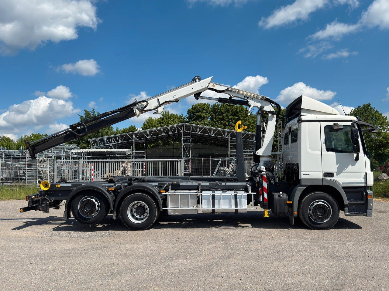 Mercedes-Benz 2541 6x2 ARK Meiller 20.65 | ATLA 120.2E mit 5&6 - شاحنة ذات الخطاف, شاحنة كرين: صور 5 Mercedes-Benz 2541 6x2 ARK Meiller 20.65 | ATLA 120.2E mit 5&6 - شاحنة ذات الخطاف, شاحنة كرين: صور 5