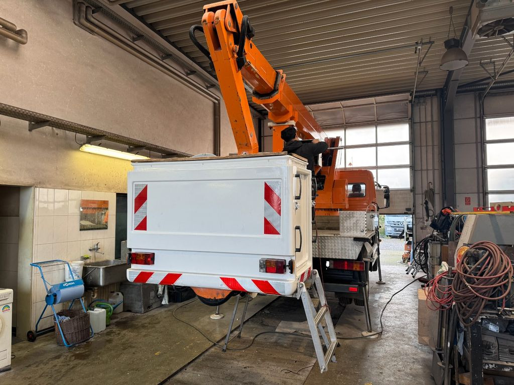 Mercedes-Benz 815 4x2 Hubarbeitsbühne Wumag 170 high 17 m Mercedes-Benz 815 4x2 Hubarbeitsbühne Wumag 170 high 17 m - مصاعد الازدهار محمولة على شاحنة, الشاحنات الصغيرة: صور 4 Mercedes-Benz 815 4x2 Hubarbeitsbühne Wumag 170 high 17 m Mercedes-Benz 815 4x2 Hubarbeitsbühne Wumag 170 high 17 m - مصاعد الازدهار محمولة على شاحنة, الشاحنات الصغيرة: صور 4