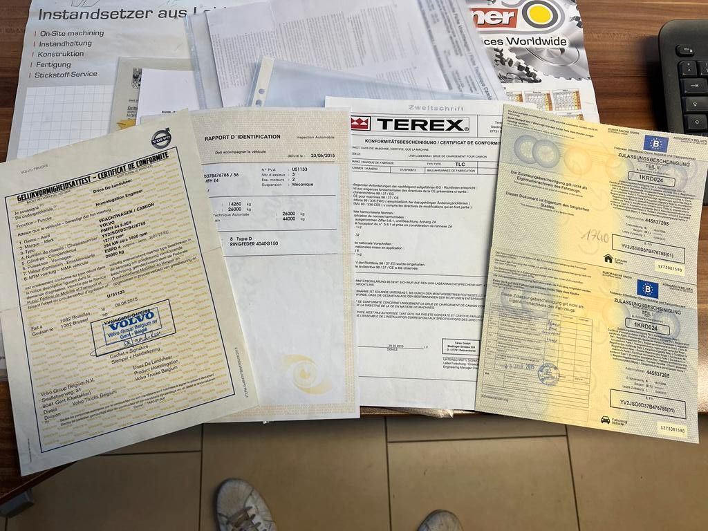 Volvo FM 400 6X4 Abroller & Kran Terex 125.2 - شاحنة ذات الخطاف, شاحنة كرين: صور 2 Volvo FM 400 6X4 Abroller & Kran Terex 125.2 - شاحنة ذات الخطاف, شاحنة كرين: صور 2