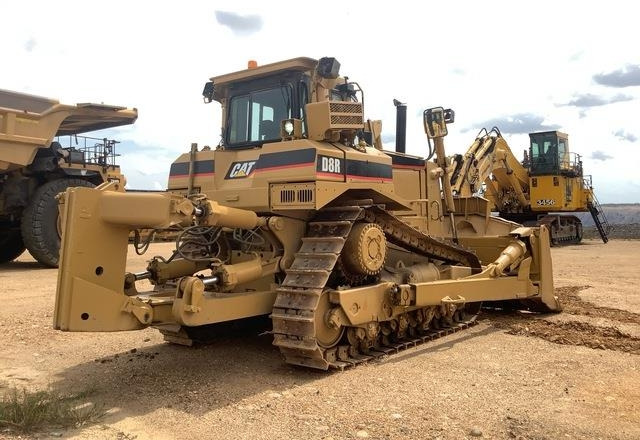 CAT D8R - بلدوزر: صور 3 CAT D8R - بلدوزر: صور 3