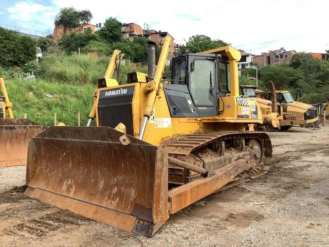 Komatsu D85EX-15 - بلدوزر: صور 1 Komatsu D85EX-15 - بلدوزر: صور 1
