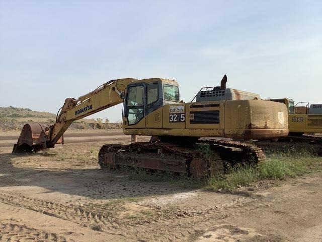 Komatsu PC450-7 - حفارات زحافة: صور 2 Komatsu PC450-7 - حفارات زحافة: صور 2