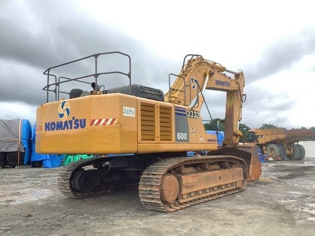 Komatsu PC600-8 - حفارات زحافة: صور 3 Komatsu PC600-8 - حفارات زحافة: صور 3