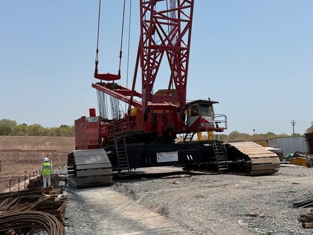 Liebherr LR1650 - رافعة مجنزرة: صور 4 Liebherr LR1650 - رافعة مجنزرة: صور 4