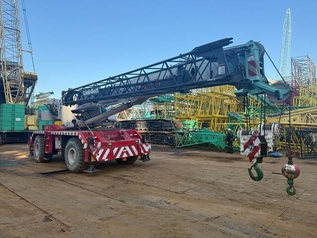 Link-Belt RTC8050-2 - رافعة الطرق الوعرة: صور 4 Link-Belt RTC8050-2 - رافعة الطرق الوعرة: صور 4