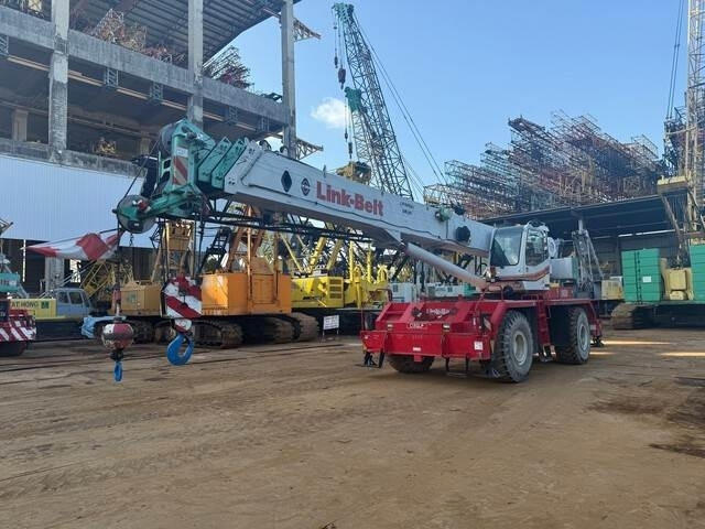 Link-Belt RTC8050-2 - رافعة الطرق الوعرة: صور 1 Link-Belt RTC8050-2 - رافعة الطرق الوعرة: صور 1