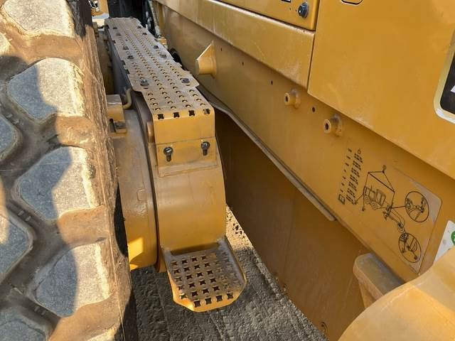 آلة تسوية الأرض CAT 14L AWD: صور 17