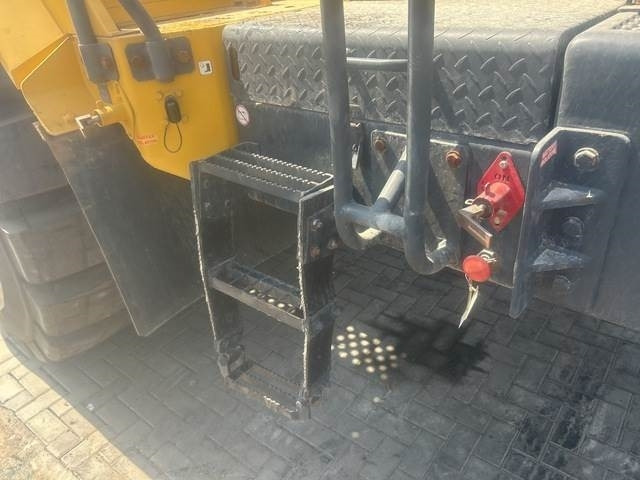 اللودر بعجل Komatsu WA600-6R: صور 11